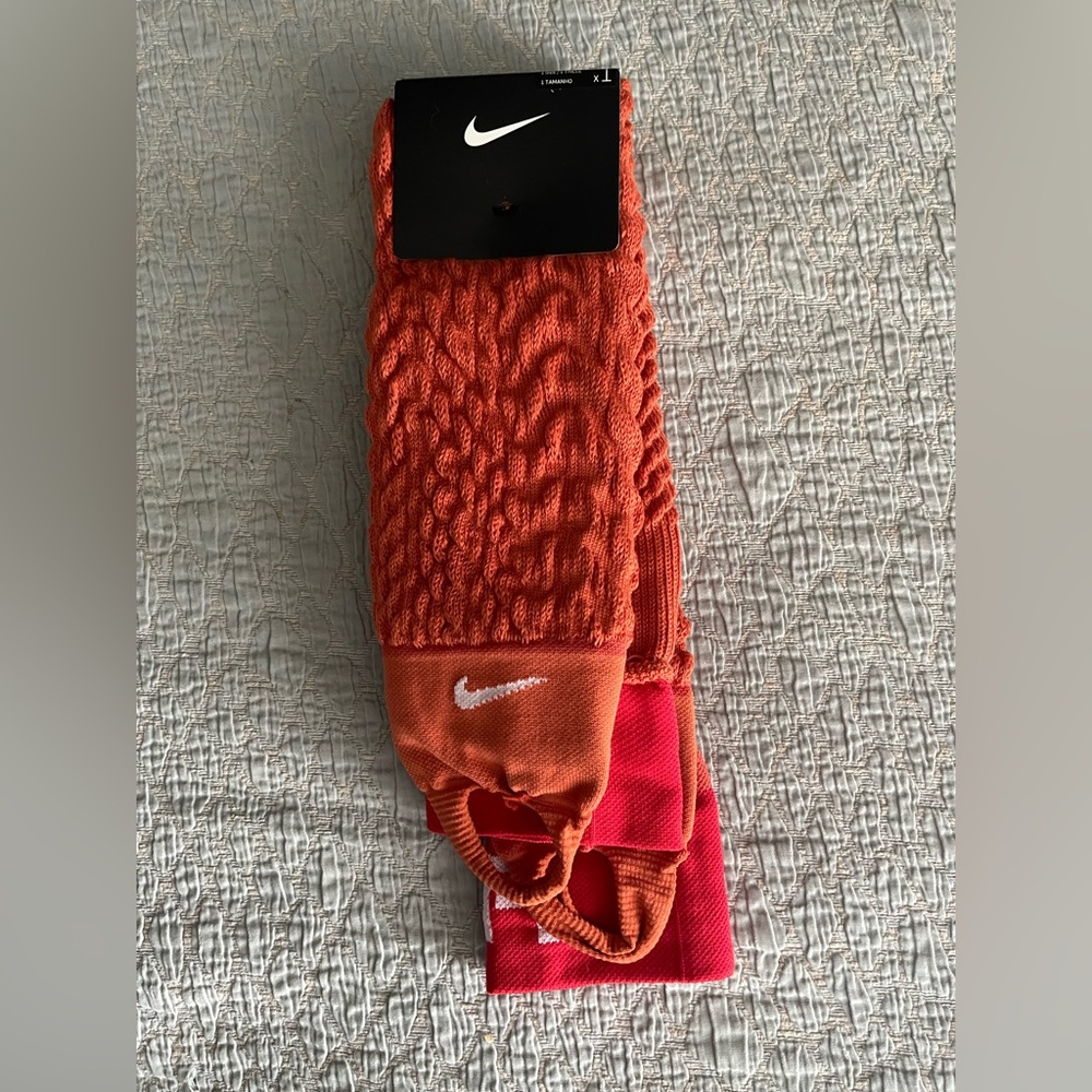 NWT! 2020 TOKYO OLYMPICS USA NIKE TALL ORANGE KNIT STIRRUP SOCKS - ATHLETE MERCH
